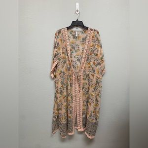 Xhilaration floral kimono